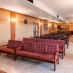 Hotel Colmeia Monte Real