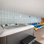 Colmeia Hotel