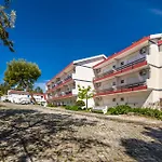 Colmeia Hotel