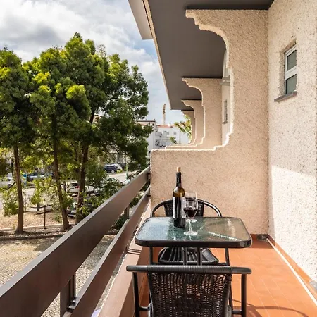 Colmeia 3* Монте-Реал