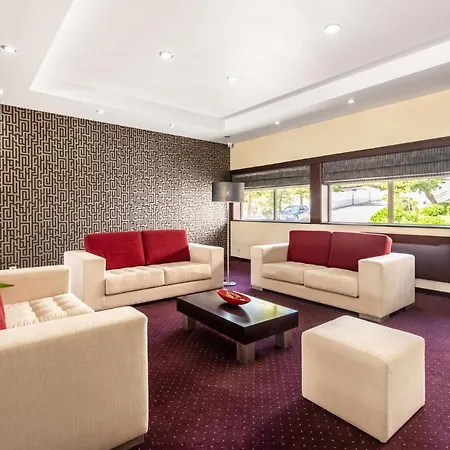 Szálloda Colmeia Monte Real