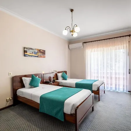 Szálloda Colmeia 3*