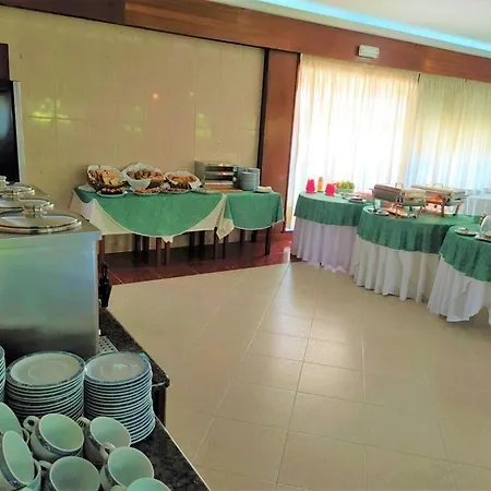 Colmeia Otel Monte Real
