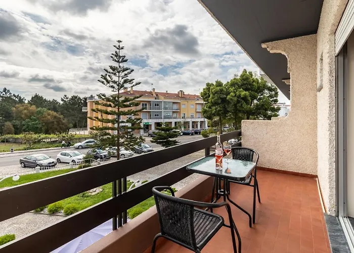 Отель Colmeia 3*