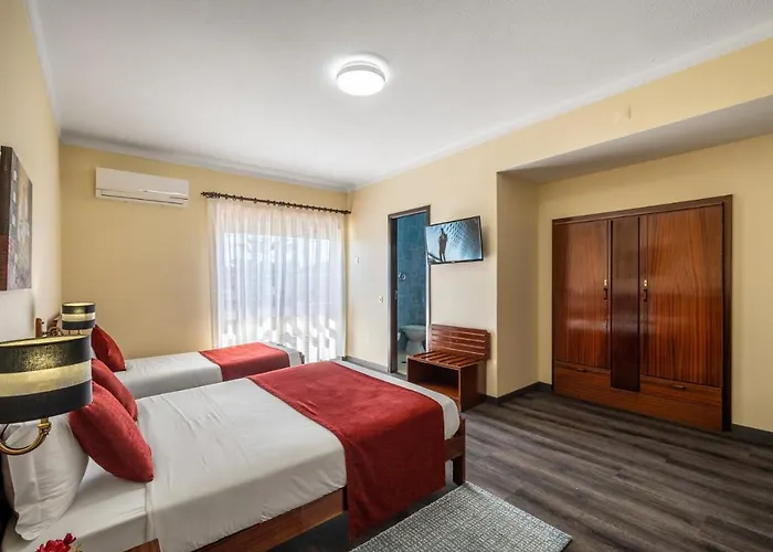 Colmeia Отель Монте-Реал