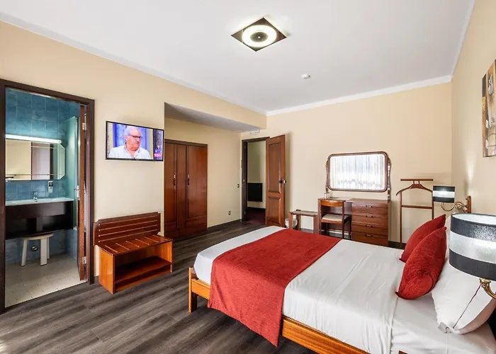 Colmeia Отель 3*