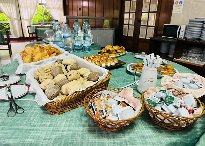 Colmeia 3* Монте-Реал