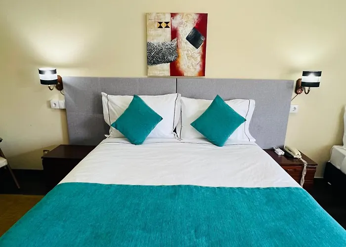 Colmeia Отель Монте-Реал