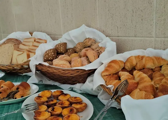 Colmeia 3* Монте-Реал