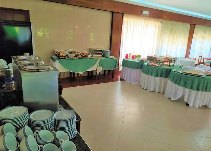 Colmeia Отель Монте-Реал